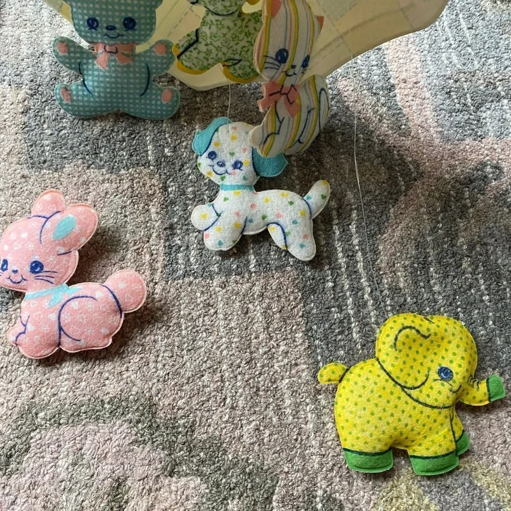 Dolby Toy 1987 Vintage Animal Shower Musical Mobile II - Multicolor